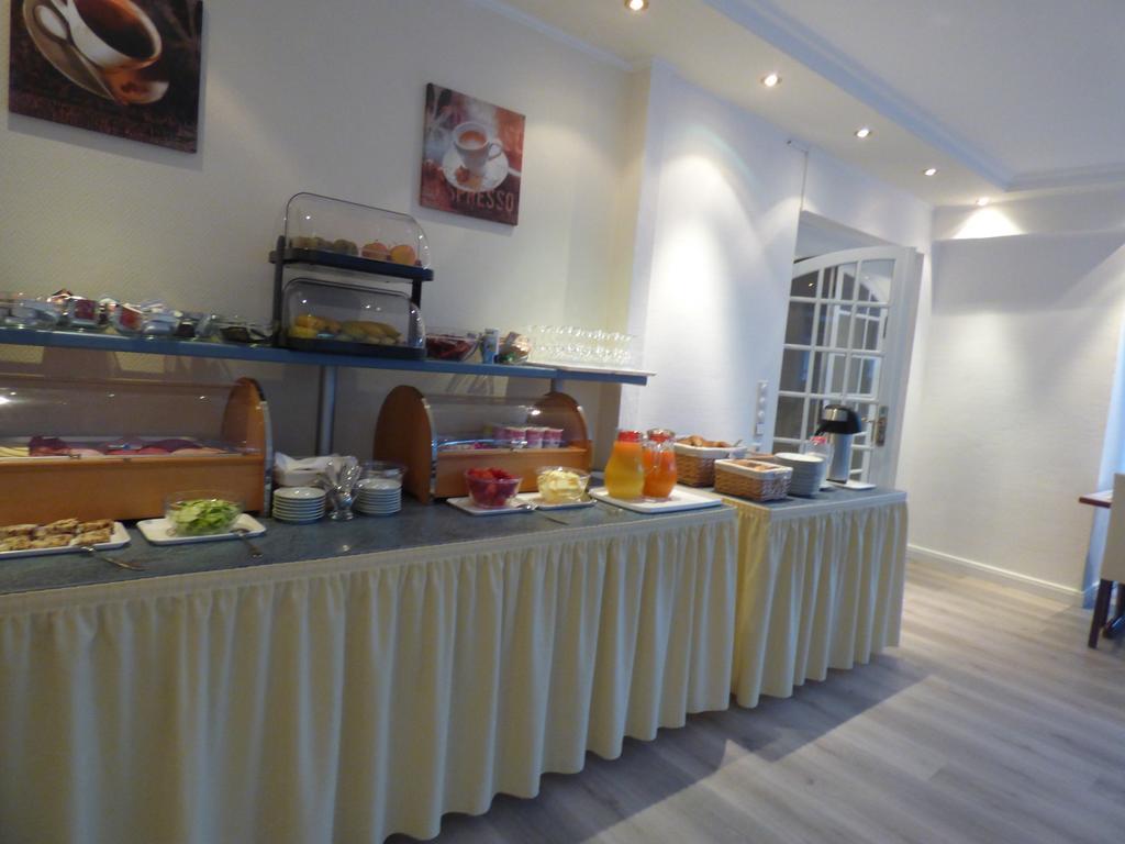 דטמולד Hotel Diele מראה חיצוני תמונה